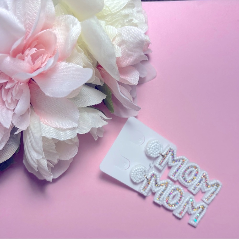 Twinkle, Twinkle Little Star, Who is the best mom? You Are…  MOM Earrings